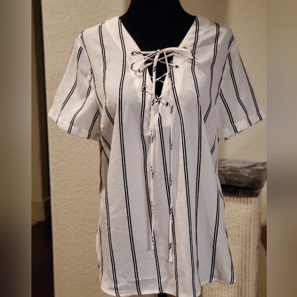 Black and white pinstripe blouse.  NWOT - Picture 8 of 16